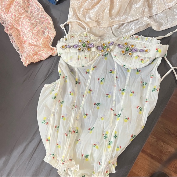 clothes bundle - Picture 5 of 6